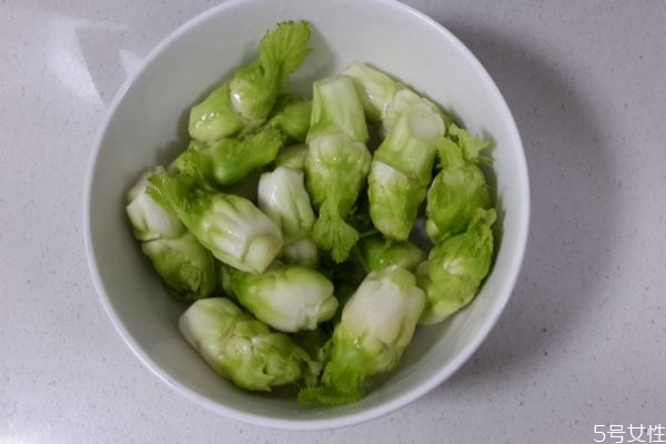 儿菜怎么洗干净呢(儿菜怎么洗才干净)