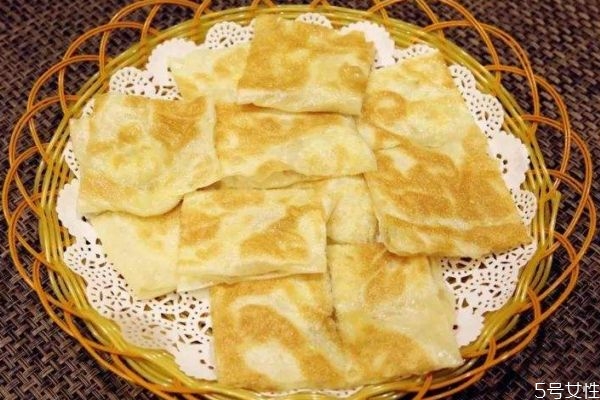 飞饼是用什么做的呢(飞饼怎么做)