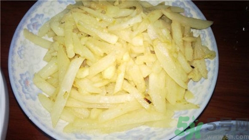 凉薯土豆炖猪骨(猪软骨炖土豆) 凉薯土豆炖猪骨(猪软骨炖土豆)