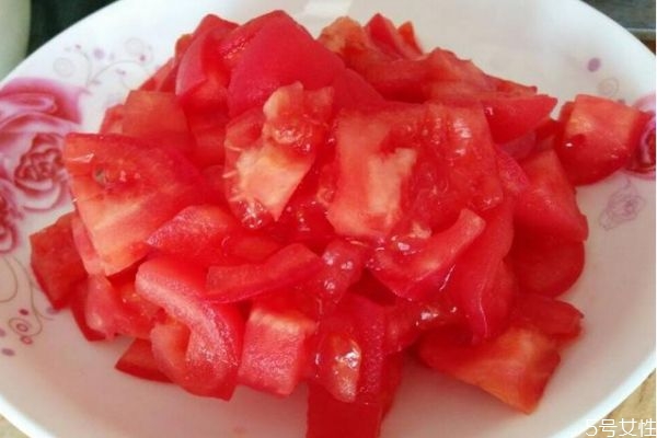 西红柿原产自哪里呢(西红柿原产于哪里)